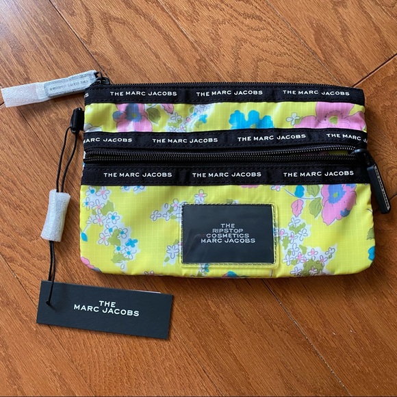 Marc Jacobs Handbags - The Marc Jacobs “The Ripstop” Cosmetics Pouch NWT